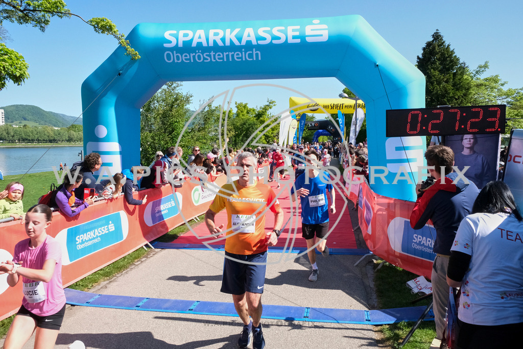 ..... | LINZ,AUSTRIA,27.April 24, Int. 3 Brückenlauf Linz  , Image shows: Photo: WAPICS / Michael ring