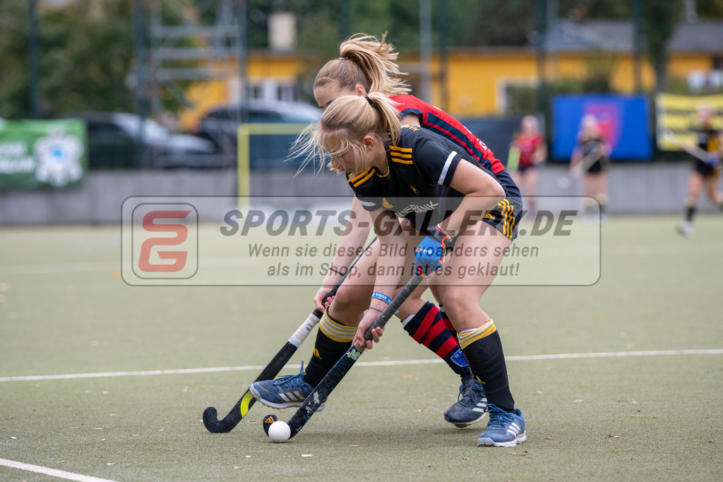 SFE_20231022_0042 | Deutsche Meisterschaft Weibliche U16 Finale Berliner HC - Harvestehuder THC am 22.10.2023 in Köln (Düsseldorfer Hockeyclub 1905 e.V.), Photo: Stephan Fehrmann 2023 (Sports-Gallery)