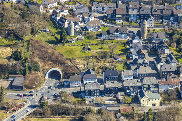 HB-Arnsberg220302087 | Luftbild, Straße mit Tunneleinfahrt an der Jägerstraße und Stadtmauer mit Türmen, Arnsberg, Sauerland, Nordrhein-Westfalen, Deutschland