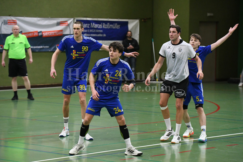 SSG Metten : SC Freising | Alles im Blick: Patrick Sigl (SSG Metten #99) Lenox Joachim (SSG Metten #24 Philipp Gäck (SSG Metten #5) - Realisiert mit Pictrs.com