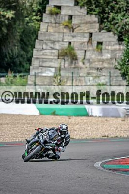 spof1193 | Professionelle Fotos von Sportveranstaltungen, aber auch Hochzeiten und anderen Events. - Realisiert mit Pictrs.com