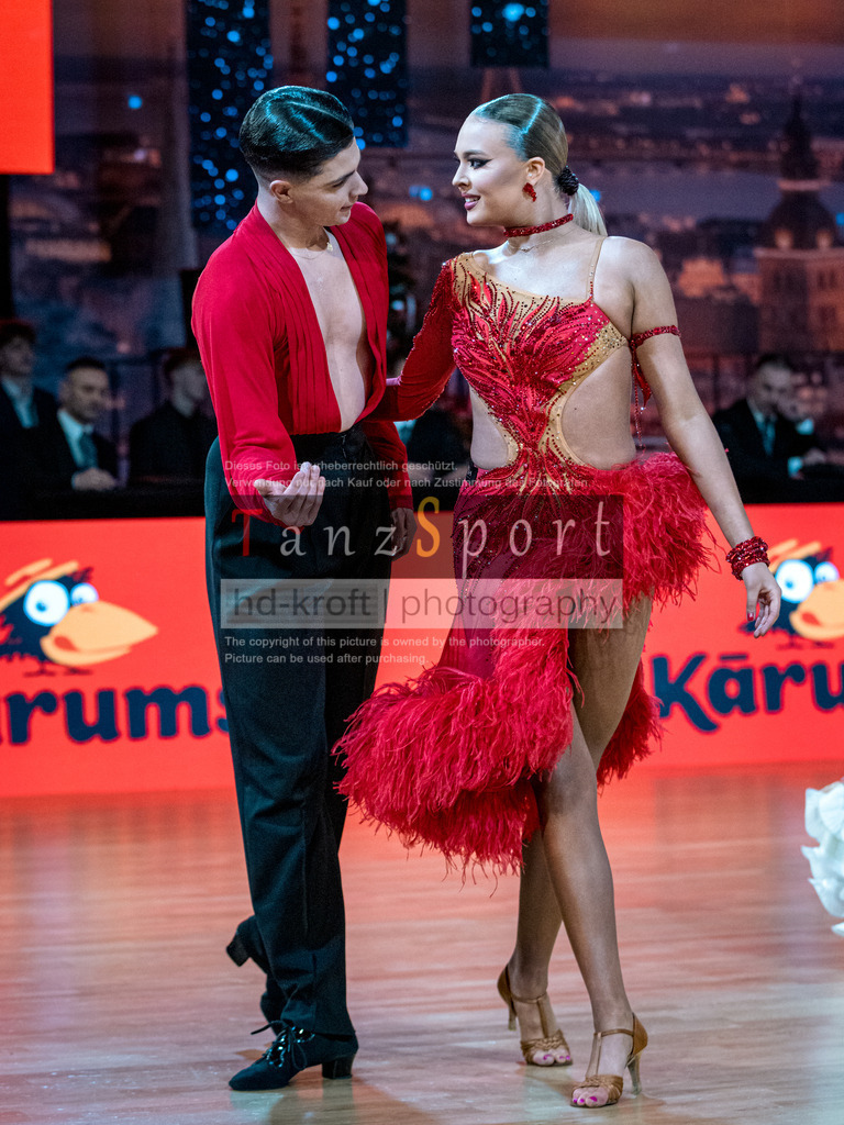 20251212_WDSF_World_Ch_Cup_RS-Lat_1342-2 | Tanzsportbilder, Standardtanz, Lateintanz, WDSF, DTV, LTVB, dancecomp, goc, hessen tanzt, blaues band der spree, walzer, tango, wiener walzer, slowfox, quickstepp, samba, rumba, cha-cha-cha, paso doble. jive, hd-kroft photography, turniertanzsport