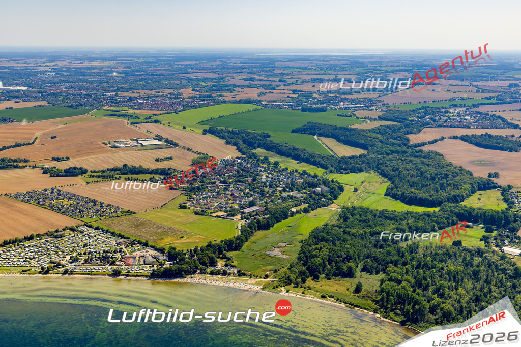 Neue Luftbildaufnahme der Stadt Zierow - Das Luftbild wurde 2025 vom UL-Flugzeug heraus erstellt ( keine Drohnenaufnahme ) - Hochauflösende Luftaufnahme - für Wandbilder und großformatige Ausdrucke geeignet. Das besondere Geschenk!Hier alle&nbsp;Infos zur Lizenzierung der LuftaufnahmeWir fliegen auch dieses Jahr wieder in Ihre Region um Luftbilder zu erstellen.- Luftbild anfragen