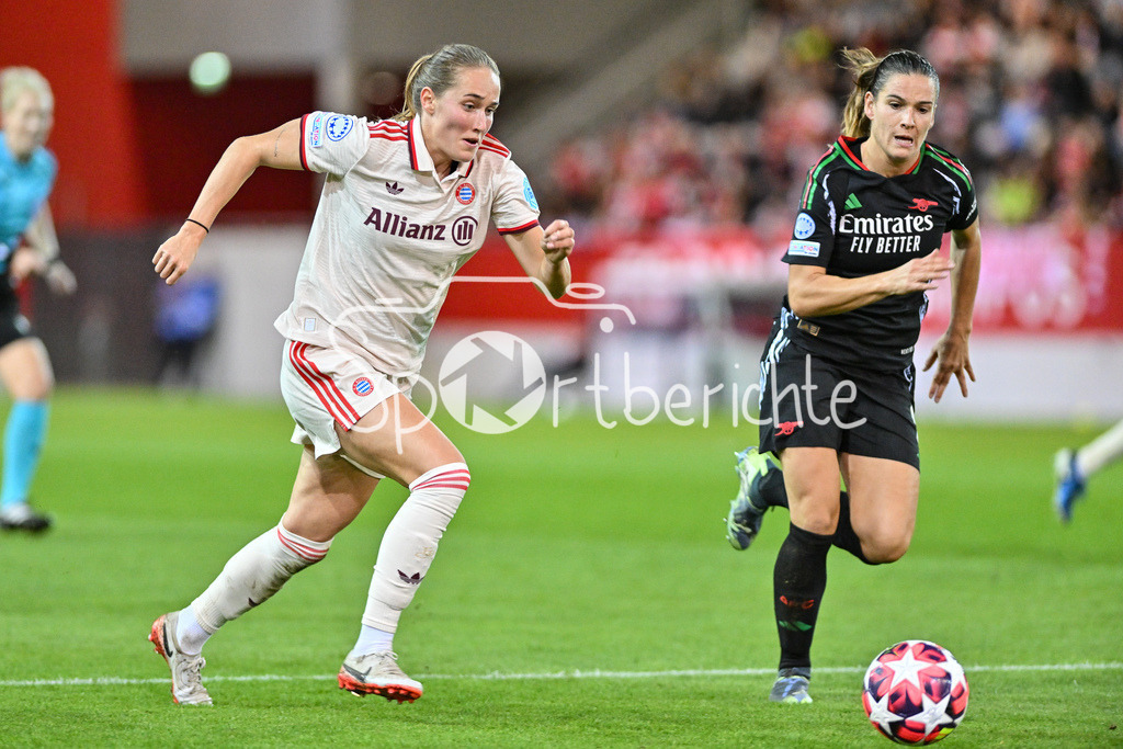 FC Bayern München Frauen - Arsenal London Frauen | im Duell Sydney LOHMANN (FCB #12) und Codina PANEDAS (Arsenal London Frauen #5) / zweikampf / UEFA Womens Champions League: FC Bayern München Frauen - Arsenal London Frauen, FC Bayern Campus am 09.10.2024