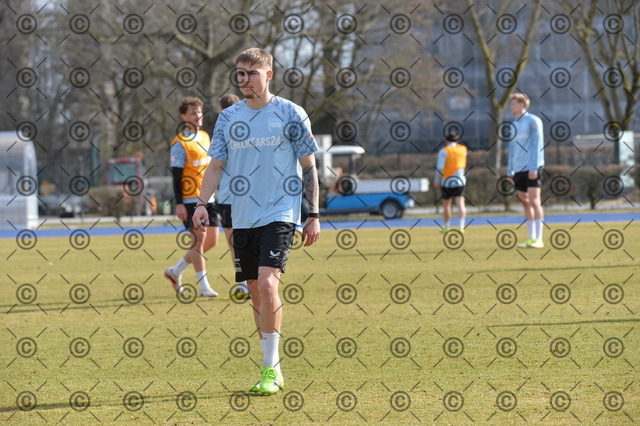 RGE_8349 | Hertha BSC, 2.Bundesliga, Herren, Training auf dem Hanns-Braun-Platz, Saison 2025/26,  Marten Winkler ( Hertha BSC ),  11.03. 2026, Fotograf: Ralf Gebhardt - Realisiert mit Pictrs.com