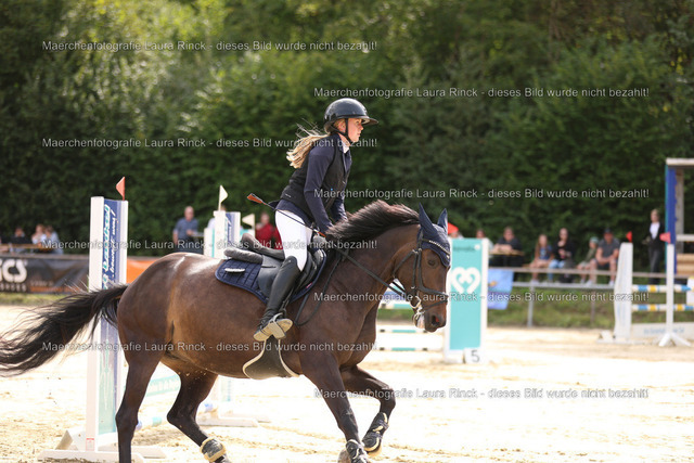 HG9A0048 | laurarinckfotografie - Realisiert mit Pictrs.com
