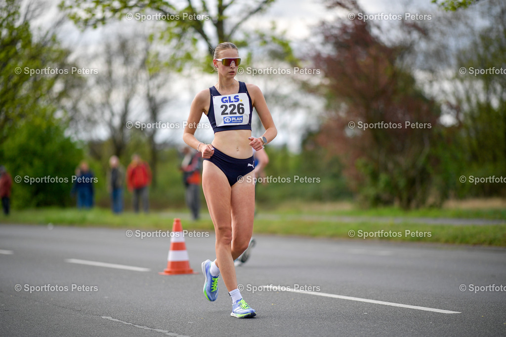 _KP18130_1 | 13.04.2025, xkaix, Leichtathletik Deutsche Meisterschaft 2025, Straßengehen v.l. Ada Junghannss (Erfurter LAC) - Realisiert mit Pictrs.com