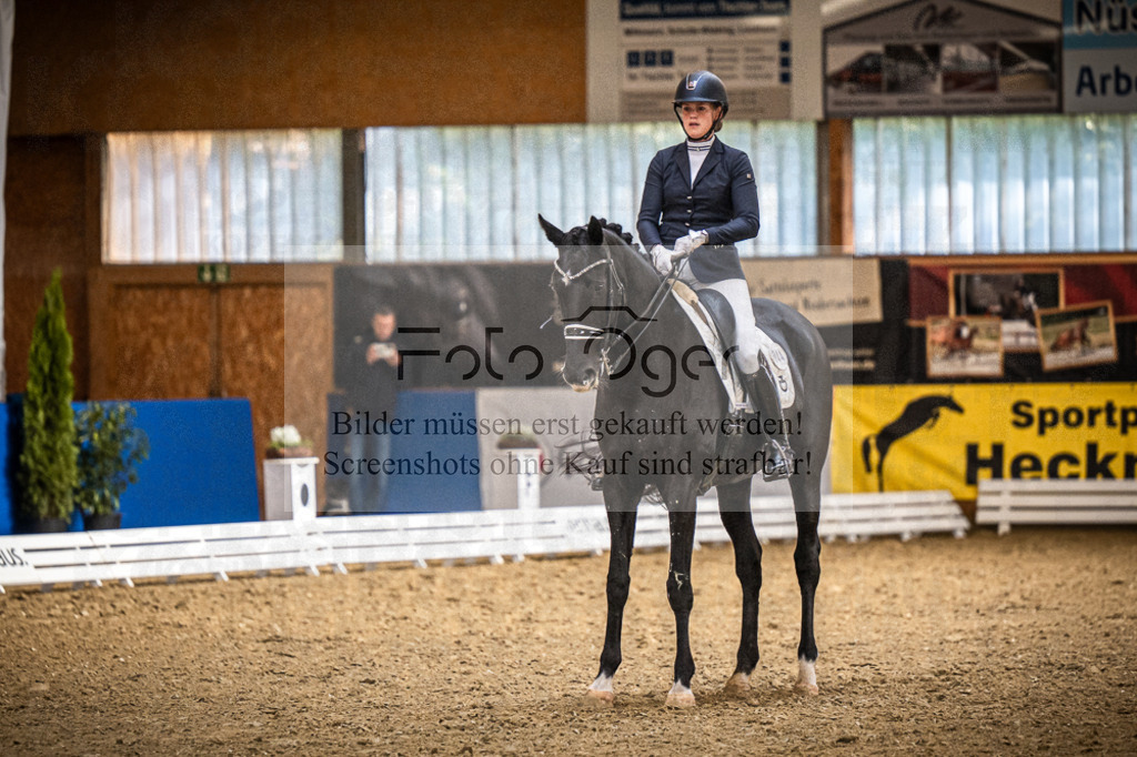 DOS_0876 | Entdecke hochwertige Reitturnierfotos von Foto Oger. Professionell, emotional und authentisch – jetzt Lieblingsmomente im Shop bestellen.Deutschlandweite Turnierfotografie. - Realisiert mit Pictrs.com