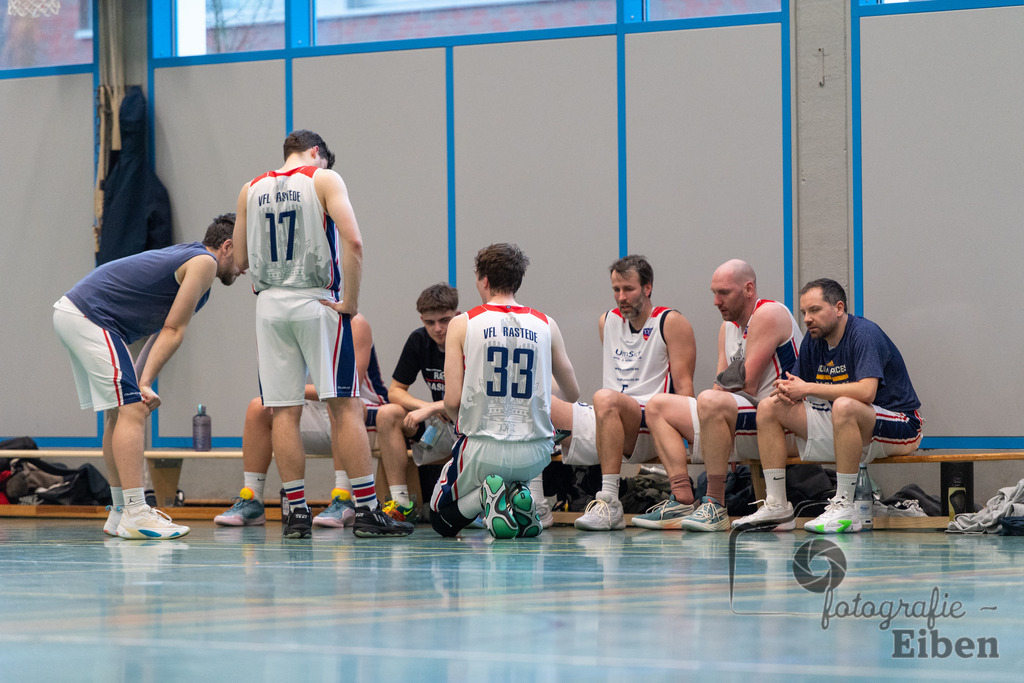 VFL Rastede-Westerstede 3 | VFL Rastede (weiß)-Westerstede 3 (schwarz) am 22.02.2026 in Rastede (Sporthalle); Photo: Philip Eiben 2025 - Realisiert mit Pictrs.com