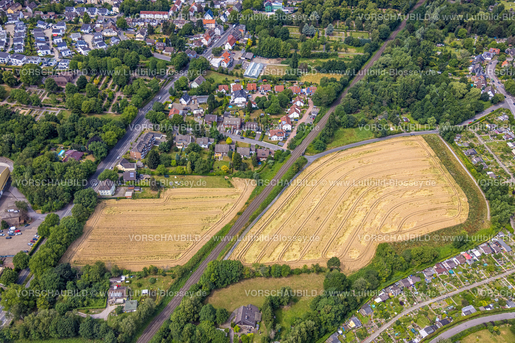 Castrop-Rauxel220706751 | Luftbild, Wiesen und Felder Ernststraße an Bahngleisen, Schwerin, Castrop-Rauxel, Ruhrgebiet, Nordrhein-Westfalen, Deutschland