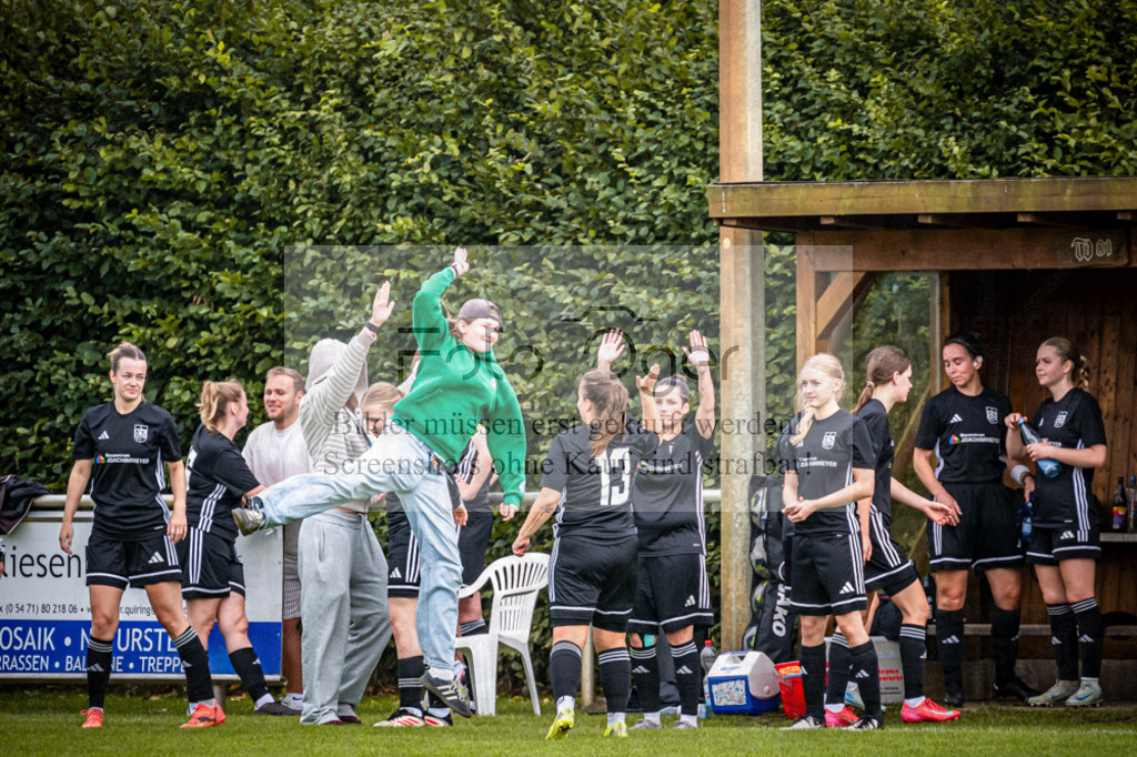SG Bohmte/Ostercappeln/Schwagstorf - SG Hollenstede / Schwagstorf | Fr.-BZL Weser-Ems Süd · 1. Damen - SG Hollenstede / Schwagstorf · Sportplatz - Realisiert mit Pictrs.com