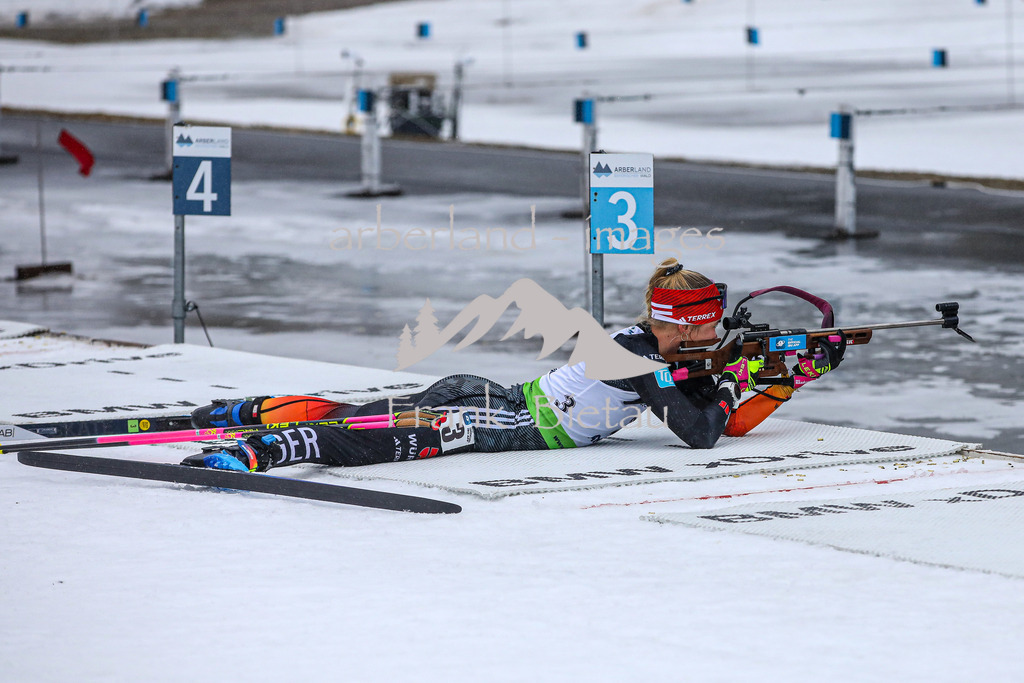 OE7A8410 | Julia Kink