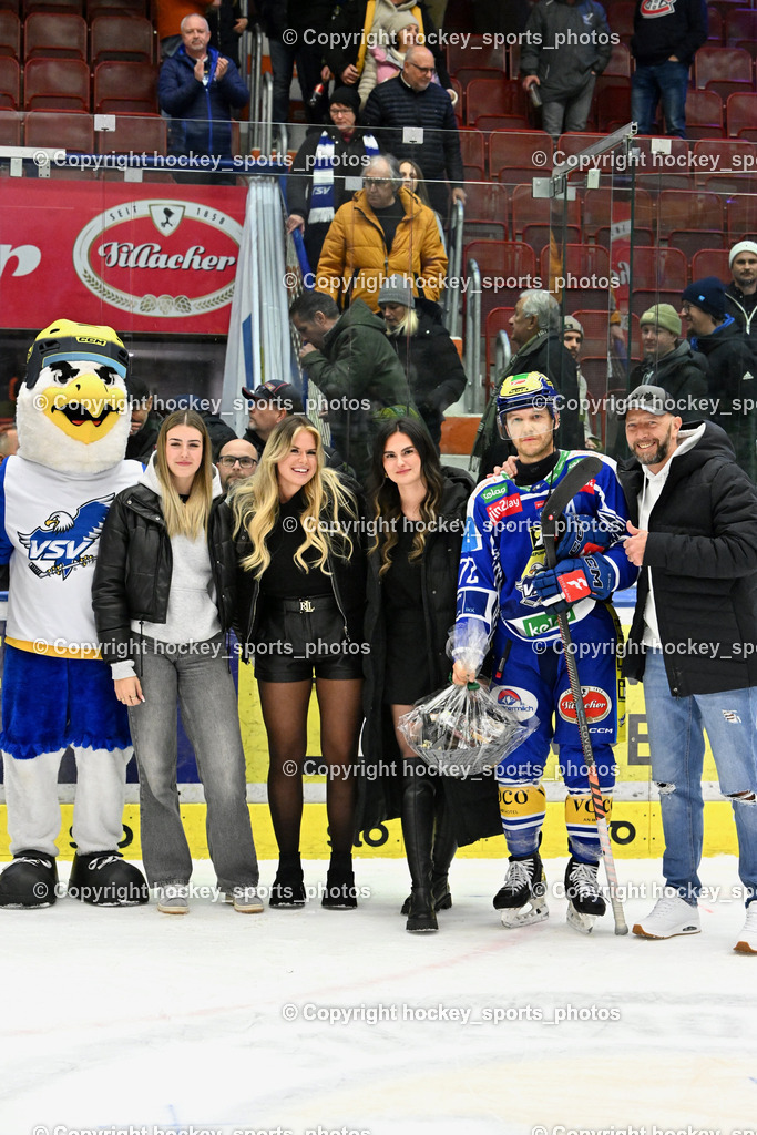 EC IDM Wärmepumpen VSV vs. EC Red Bull VSV | Spieler des Abend Folien Extrem, #72 John Hughes EC VSV, EC IDM Wärmepumpen VSV vs. EC Red Bull VSV, EC IDM Wärmepumpen VSV vs. EC Red Bull Salzburg am 16.01.2026 in Villach (Stadthalle Villach), Austria, (Photo by Bernd Stefan)