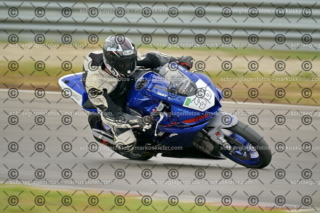 25bt05-0614 | markuskiefer.com - Realisiert mit Pictrs.com