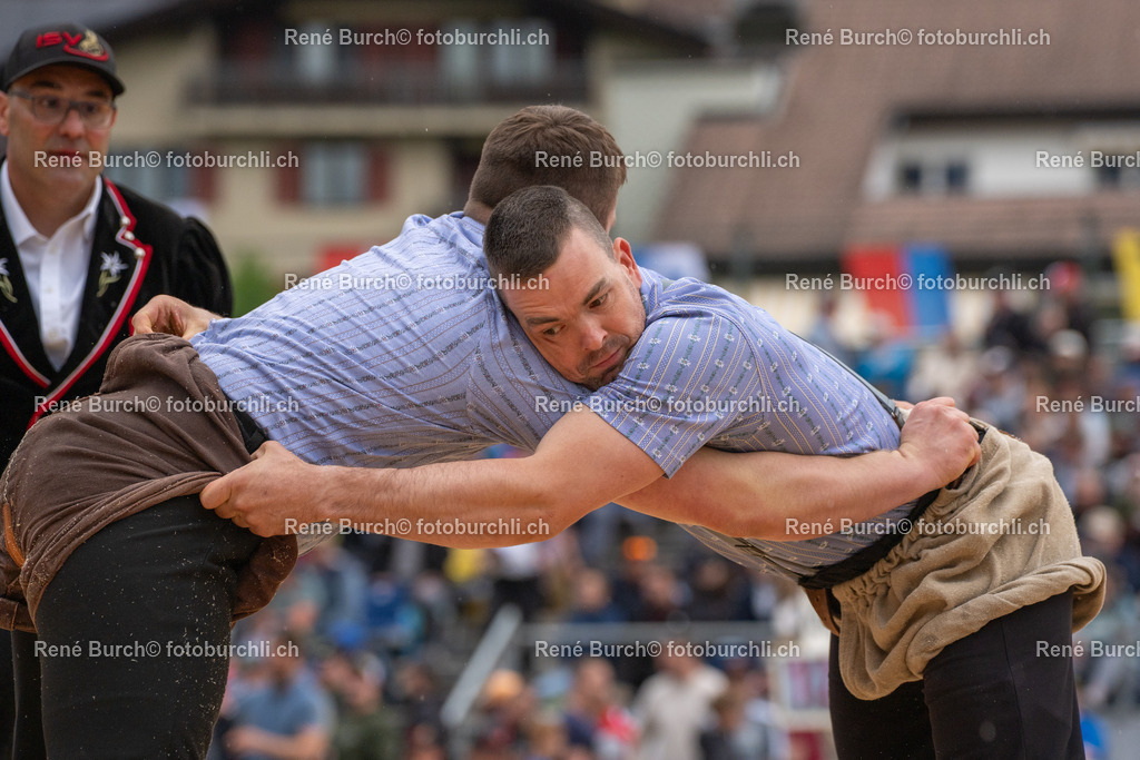 BUR03752 | René Burch leidenschaftlicher Fotograf aus Kerns in Obwalden.  Hier finden sie Sport, Landschaft und Natur Fotografie.
 - Realisiert mit Pictrs.com