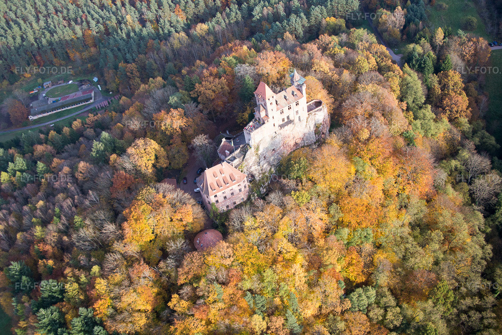Luftbild: Erlenbach, Burg Berwartstein in Erlenbach bei Dahn im Bundesland Rheinland-Pfalz in Deutschland. Foto: IMG_076376.jpg vom 09.11.2014 durch Werner Riehm/FLY-FOTO.de