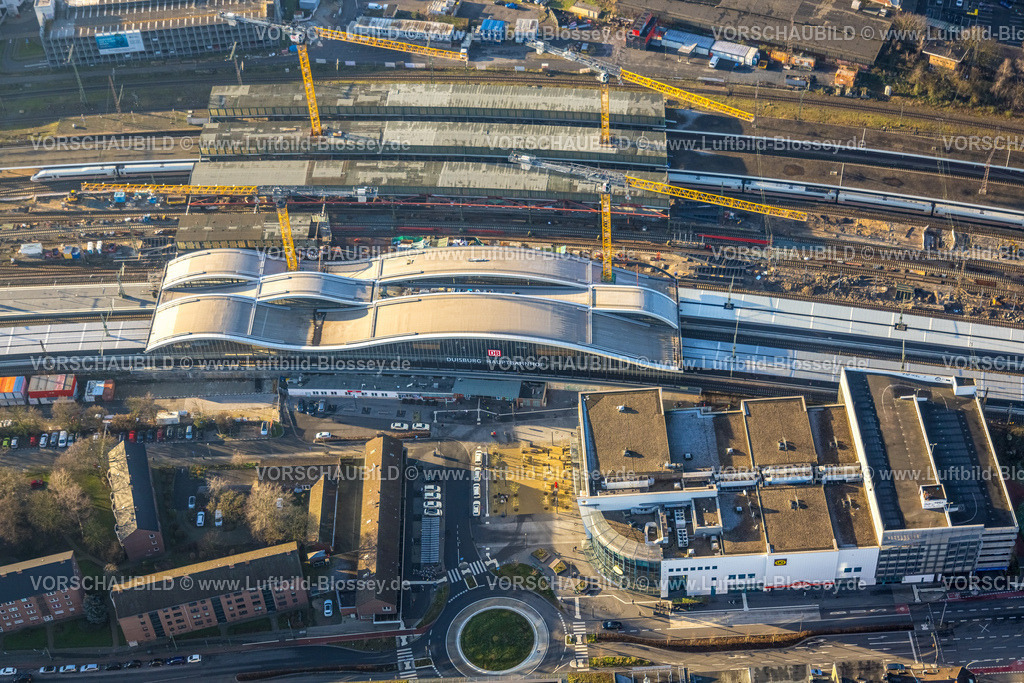 Duisburg241202447 | Luftbild, Hauptbahnhof Hbf Großbaustelle mit Neubau Gleishalle und Bahnhofsvorplatz Ost, Dellviertel, Duisburg, Ruhrgebiet, Nordrhein-Westfalen, Deutschland