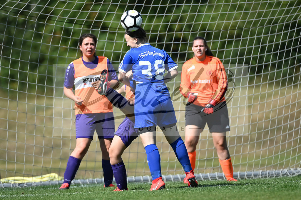 VFBGRE20200816_0055 | Fussball, Frauen:   bei dem Testspiel zwischen VfB Schinkel und TSG 07 Burg Gretesch IV auf der Sportanlage am Zuschlag am 16.08.2020 in Osnabrueck, Deutschland. - Realisiert mit Pictrs.com