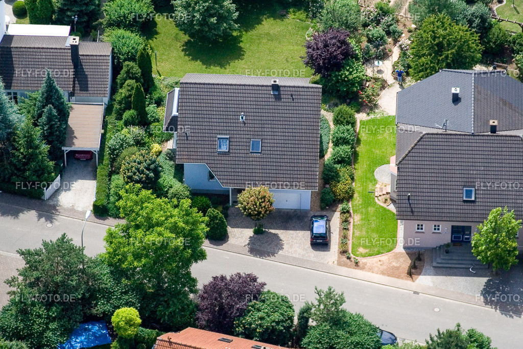 Klingbachstraße von Osten | Luftbild: Klingbachstraße von Osten in Steinweiler im Bundesland Rheinland-Pfalz in Deutschland. Foto: IMG_11260.jpg vom 14.06.2008 durch Werner Riehm/FLY-FOTO.de - Realisiert mit Pictrs.com