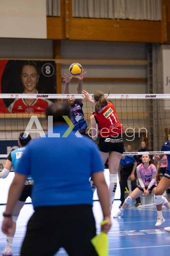Volleyball I Frauen I Saison 2025-2026 I Volleyball NLA | Women I 1/2 Finals I  VC Kanti Schaffhausen - Sm'Aesch Pfeffingen I 18.03.2026 | 11 Kateřina Holásková (CZ) (VC Kanti Schaffhausen) – Mitte - Realisiert mit Pictrs.com