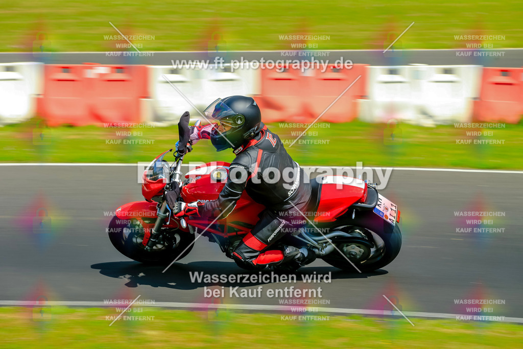_NBG4573 | Hier findet Ihr Bilder von Touristenfahrten auf der Nürburgring Nordschleife oder von anderen Veranstaltungen die ich besucht habe. Viel Spass beim Durch Schauen 