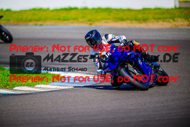 MaZZes_FotoMatrix_240520_6021986_7398 | WEISS