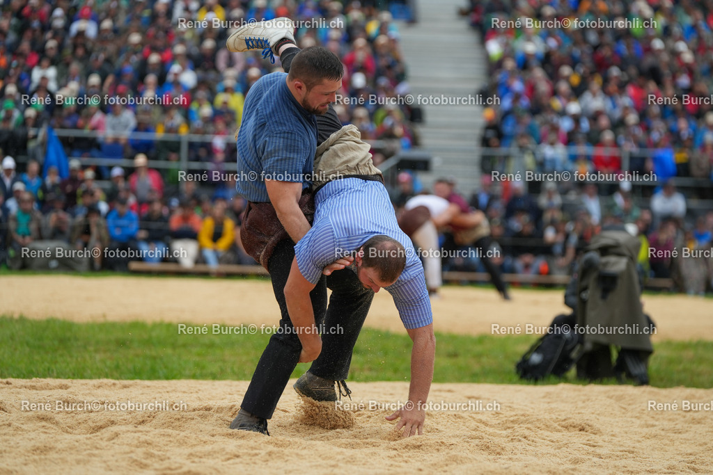 85 | René Burch leidenschaftlicher Fotograf aus Kerns in Obwalden.  Hier finden sie Sport, Landschaft und Natur Fotografie.
 - Realisiert mit Pictrs.com
