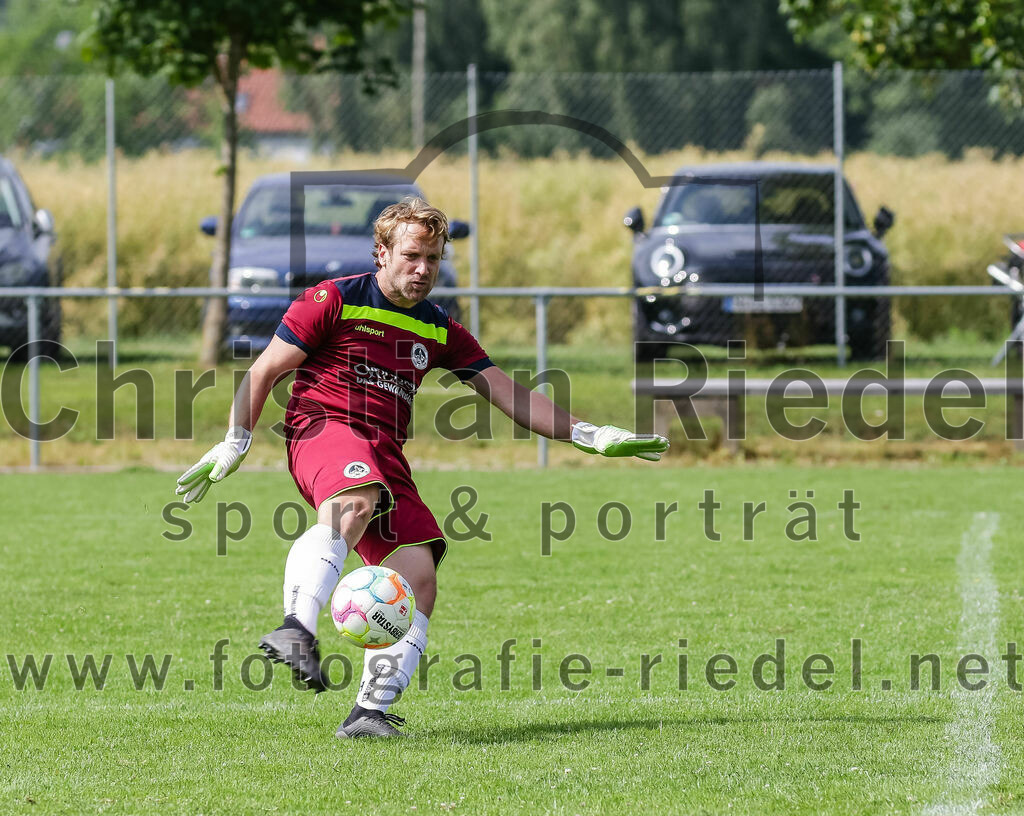 2023-07-02_057_SV_Walpertskirchen_gegen_FC_Herzogstadt | Walpertskirchen, Deutschland, 02.07.2023:
Fußball, Kreisliga 2023 / 2024, Testspiel, SV Walpertskirchen gegen FC Herzogstadt, Endergebnis: 

Torwart Florian Leininger (FC Herzogstadt, #22)

Foto: Christian Riedel / fotografie-riedel.net