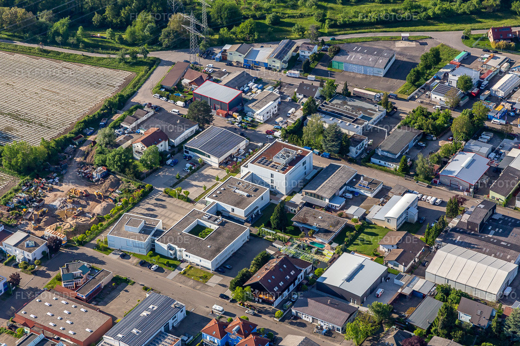 Luftbild: Stiftung Kirchliches Rechenzentrum Südwestdeutschland im Ortsteil Eggenstein in Eggenstein-Leopoldshafen im Bundesland Baden-Württemberg in Deutschland. Foto: IMG_126757.jpg vom 28.05.2021 durch Werner Riehm/FLY-FOTO.deKRZ-SWD - Ihr IT Dienstleister für Kirche, Diakonie und Caritas