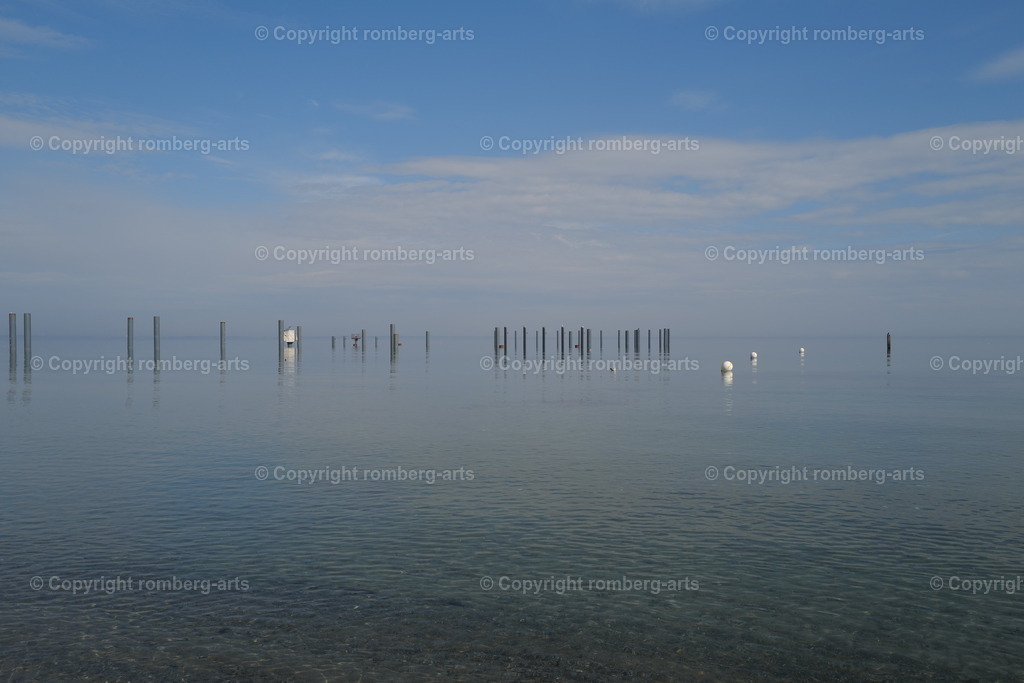 L1030794 | romberg-arts, romberg-arts.de, www.romberg-arts.de, Foto_Online_Shop, Julia Fuhrmann, Köln, Fotos, Fotografie, Fotokunst, Kunstdrucke, Naturfotos, Aktfotos, Nacktfotos, schwarz_weiß_Fotos, Blumenfotos, Blumen, Tiere, Beton, Korrosion, Lächeln, Drucke