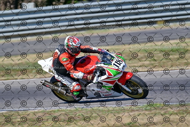 26bt04-0562 | markuskiefer.com - Realisiert mit Pictrs.com