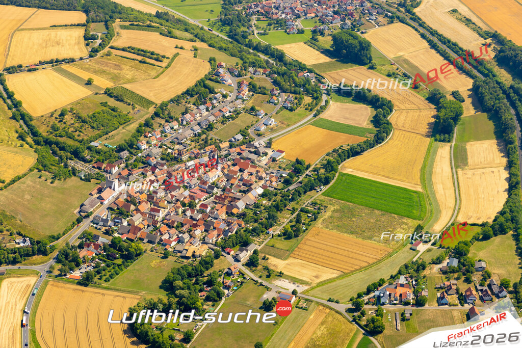 Das Luftbild zeigt : Müdesheim Arnstein - Die Luftaufnahme wurde 2023 vom UL-Flugzeug aus erstellt ( keine Drohne ) - Hochauflösende Luftaufnahme - Für grossformatige Ausdrucke geeignet. Die Geschenkidee !Mit Lizenz und Bildrechte bestellbar