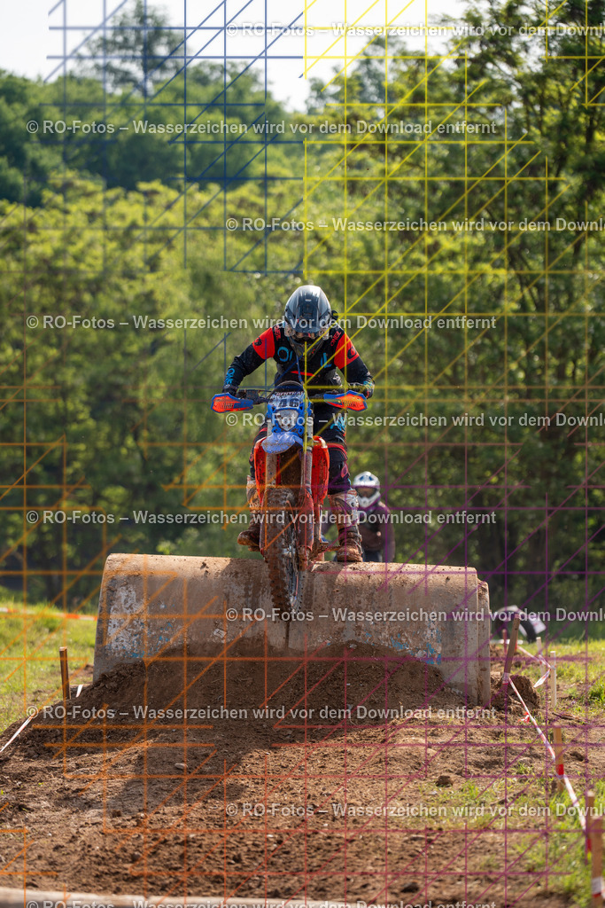 Wolfshausen 4 Lauf -223 | Sportfotografie von RO-Fotos: Motorsport, Motocross, Enduro, Laufveranstaltungen und Triathlon. Professionelle Fotos von Sportlern und Events. - Realisiert mit Pictrs.com