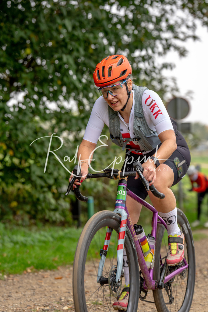 Ralf Eppink Photography 20251011_DSC01432 | Sportfotografie, Eventfotografie, Porträtfotografie, Radsport Fotograf, Triathlon Fotograf, Düsseldorf Fotograf, Köln Fotograf, Actionfotografie, Teamfotografie, Peoplefotografie, Business Portraits, Veranstaltungsfotografie, Reportagefotografie - Realisiert mit Pictrs.com