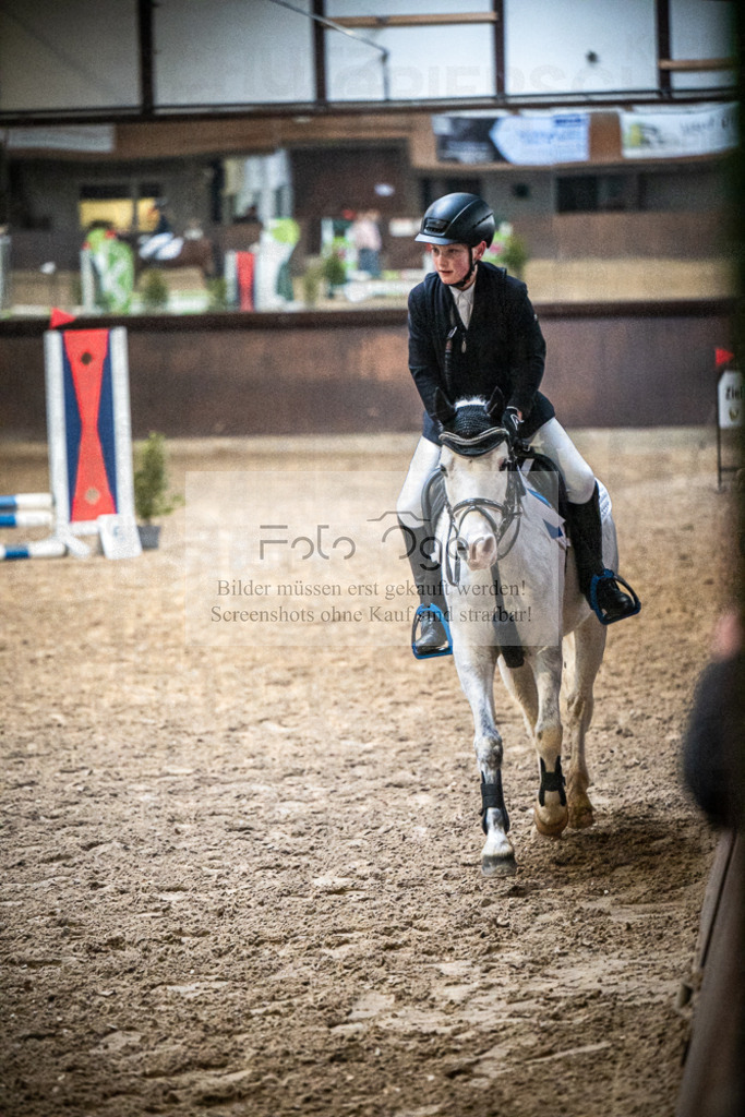 DOS_0073 | Entdecke hochwertige Reitturnierfotos von Foto Oger. Professionell, emotional und authentisch – jetzt Lieblingsmomente im Shop bestellen.Deutschlandweite Turnierfotografie. - Realisiert mit Pictrs.com