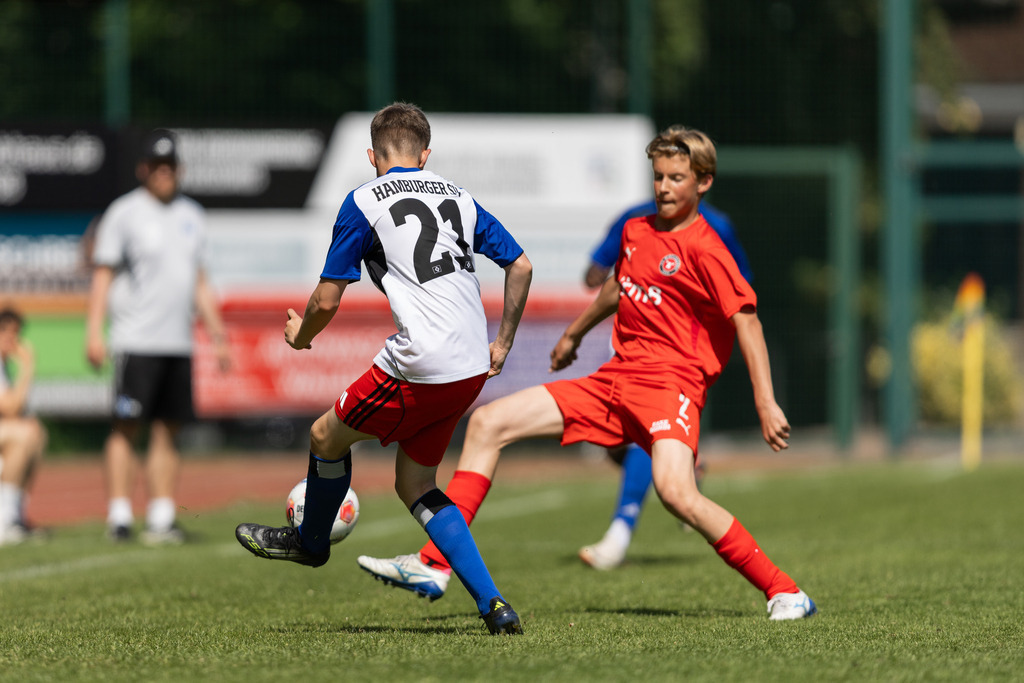 Fußball I Männer I 40. Pfingscup Hollage I 13174 | realhellocedii - Realisiert mit Pictrs.com
