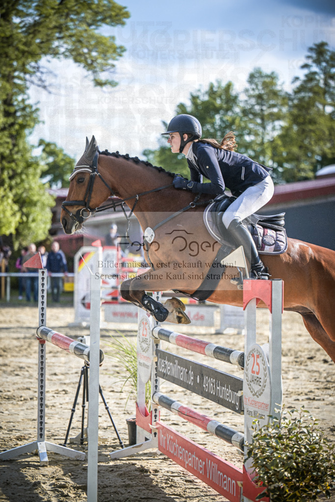 DOS_3785 | Entdecke hochwertige Reitturnierfotos von Foto Oger. Professionell, emotional und authentisch – jetzt Lieblingsmomente im Shop bestellen.Deutschlandweite Turnierfotografie. - Realisiert mit Pictrs.com