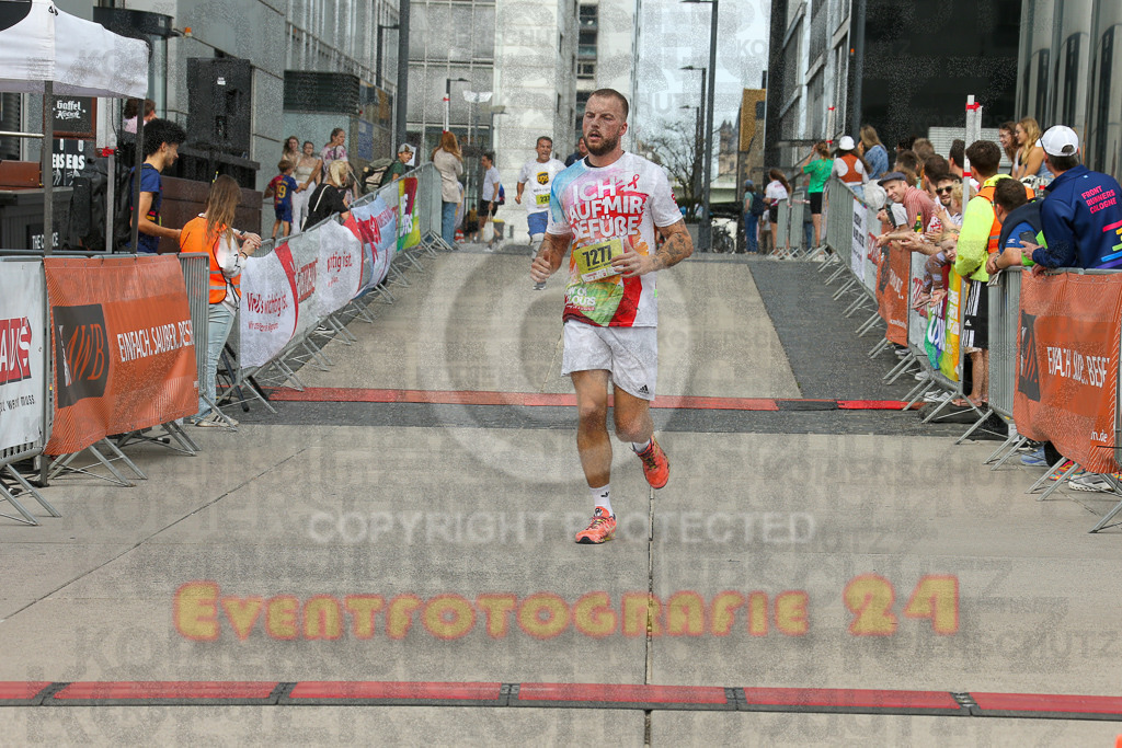 250920_1325_EX1_4464 | Sportfotografie im Rhein-Sieg Kreis, Köln, Bonn, NRW, Rheinland Pfalz, Hessen, etc. Unser Tätigkeitsfeld umfasst den Laufsport vom Volkslauf über den Marathon, Duathlon, Triathon bis zum Ultralauf wie Kölnpfad Ultra oder Schindertrail.