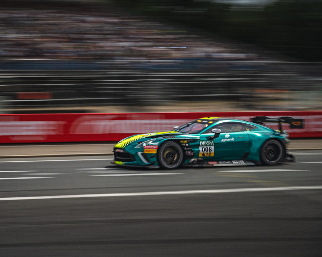 TXO06129 | Exklusive Motorsport-Fotografie aus Leipzig von TXO Media – für Rennfahrer, Teams & Sponsoren. Sausemuth liefert starke Bilder, die Emotion zeigen. Jetzt buchen & glänzen! - Realisiert mit Pictrs.com