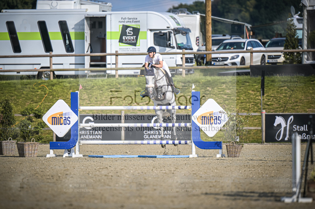 DOS_2589 | Entdecke hochwertige Reitturnierfotos von Foto Oger. Professionell, emotional und authentisch – jetzt Lieblingsmomente im Shop bestellen. - Realisiert mit Pictrs.com