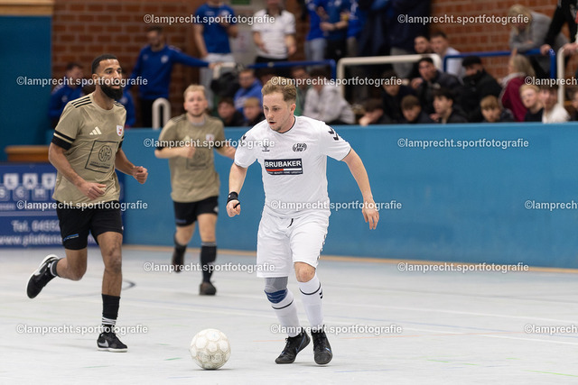 Fußball I Herren I Saison 2025-2026 I Solarstrom-Cup I Vorrunde I 03.01.2026.215 | SV Wahlstedt - SV Henstedt-UlzburgSV Wahlstedt - SV Henstedt-Ulzburg - Realisiert mit Pictrs.com