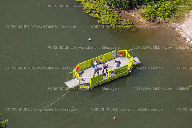Hamm240707285 | Luftbild, Lippefähre Lupia und Fahrgäste, Handbetrieb mit Muskelkraft, zwischen Lippeauen-Schleife und Oberwerries Wasserschloss-Schleife, Dolberg, Ahlen, Ruhrgebiet, Nordrhein-Westfalen, Deutschland