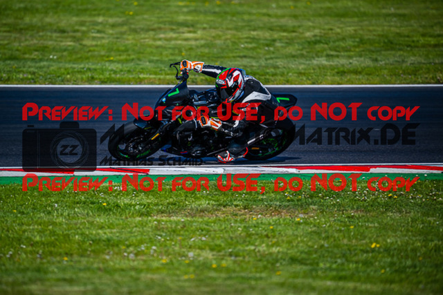 MaZZes_FotoMatrix_220506_95949 | Fotograf Mathias Schmid
Sportfotograf,
Eventfotograf,
Hochzeitsfotograf,
Portraitfotograf