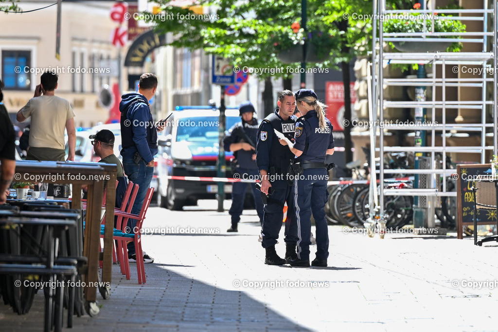 Polizeieinsatz Linz Spittelwiese nach Bombendrohung_ 15.05.2024-9 | 15.05.2024, AUT, Polizeieinsatz Linz Spittelwiese nach Bombendrohung, im Bild Polizei Presse