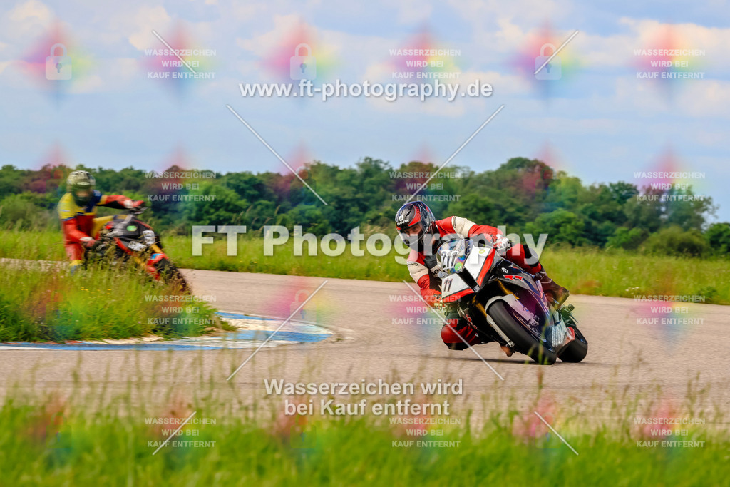 MotoTeam-1192 | Hier findet Ihr Bilder von Touristenfahrten auf der Nürburgring Nordschleife oder von anderen Veranstaltungen die ich besucht habe. Viel Spass beim Durch Schauen 