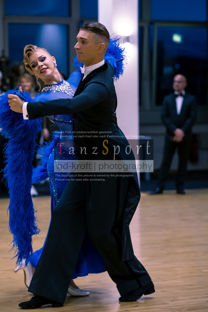 20250906_LM_By_HGR-S-Std_7212 | Tanzsportbilder, Standardtanz, Lateintanz, WDSF, DTV, LTVB, dancecomp, goc, hessen tanzt, blaues band der spree, walzer, tango, wiener walzer, slowfox, quickstepp, samba, rumba, cha-cha-cha, paso doble. jive, hd-kroft photography, turniertanzsport