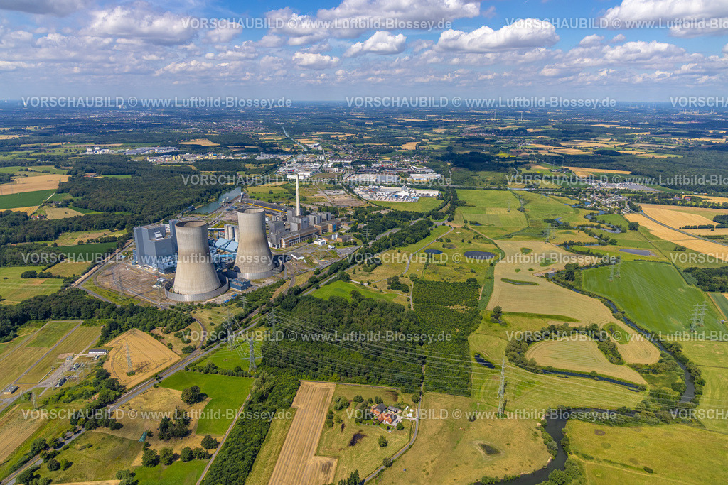 Hamm240707083 | RWE Kraftwerk Westfalen, Kühltürme, Lippetal und Fluss Lippe Mäander, Blick zum Campingplatz Uentrop, Fernsicht und blauer Himmel mit Wolken, Lippborg, Lippetal, Ruhrgebiet, Nordrhein-Westfalen, Deutschland