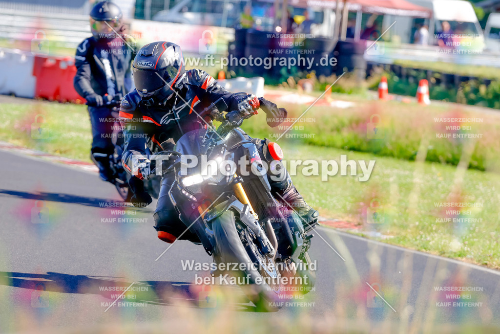 _MOT9006 | Hier findet Ihr Bilder von Touristenfahrten auf der Nürburgring Nordschleife oder von anderen Veranstaltungen die ich besucht habe. Viel Spass beim Durch Schauen 