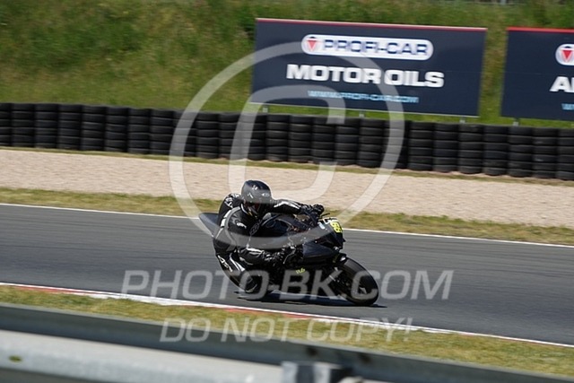 2025_05_12_PBK_12376 | Sportfotografie; SlowMotion; Video; Rennstrecke; Hafeneger; Speer; Racing; RSE; BMW; CBO; Trackday; Motorsportarena; Hockenheimring; Brno; Most; Barcelona; Valencia