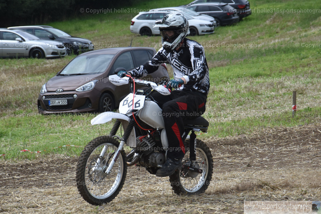 DSC_0035_01 (2) | Sportfotografie , Motorsport, Motoross, Reitsport, Mointainbike, Enduro,
Landschaft , Outdoor, Eventfotografie, Landschaft, Bilder online bestellen - Realisiert mit Pictrs.com